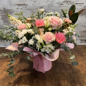 Best Mum Ever Hat Box arrangement with fresh in season blooms in shades of pinks